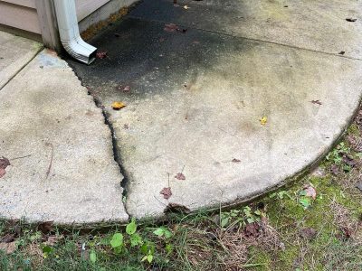 broken concrete element
